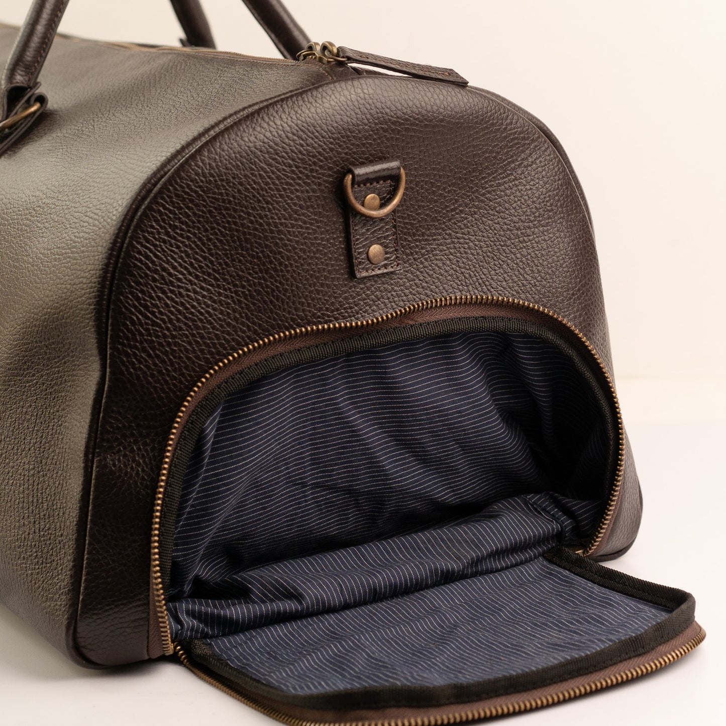Dutchman Brown Travel Bag