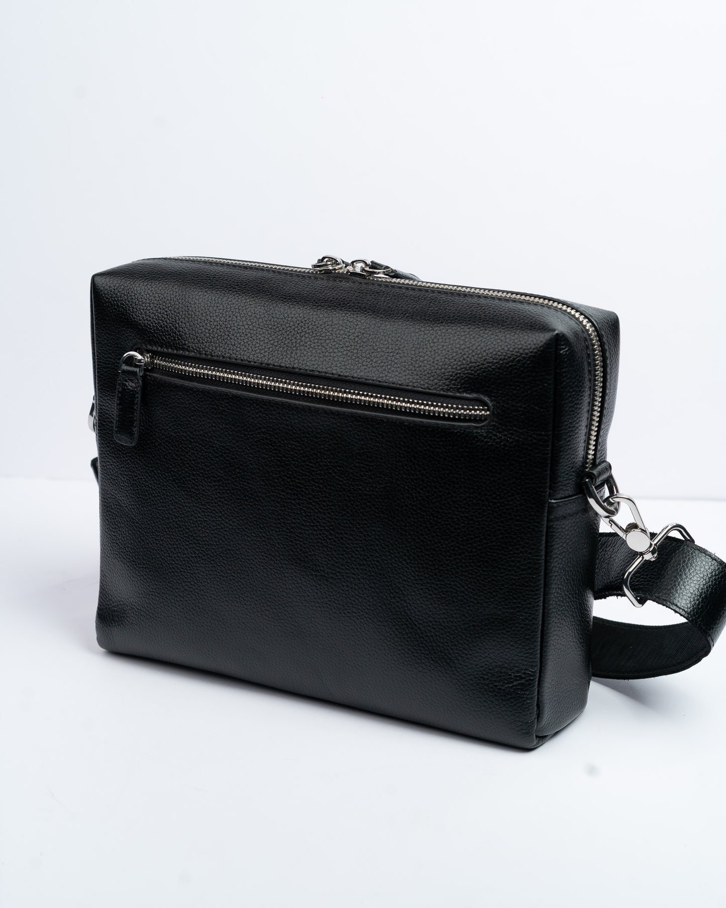 Roam Sling Bag By Dutchman