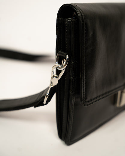 THE SHIFT SLING BAG