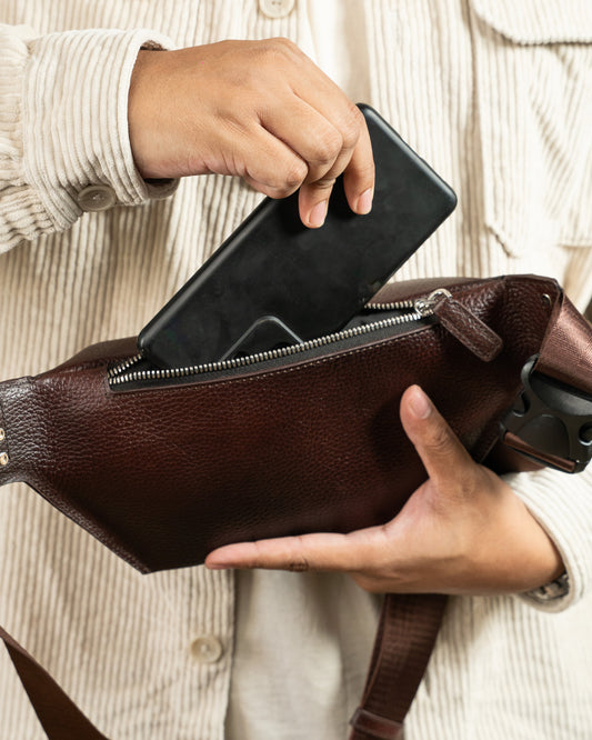 The Vault - Premium Fannypack By Dutchman ( Oxred )