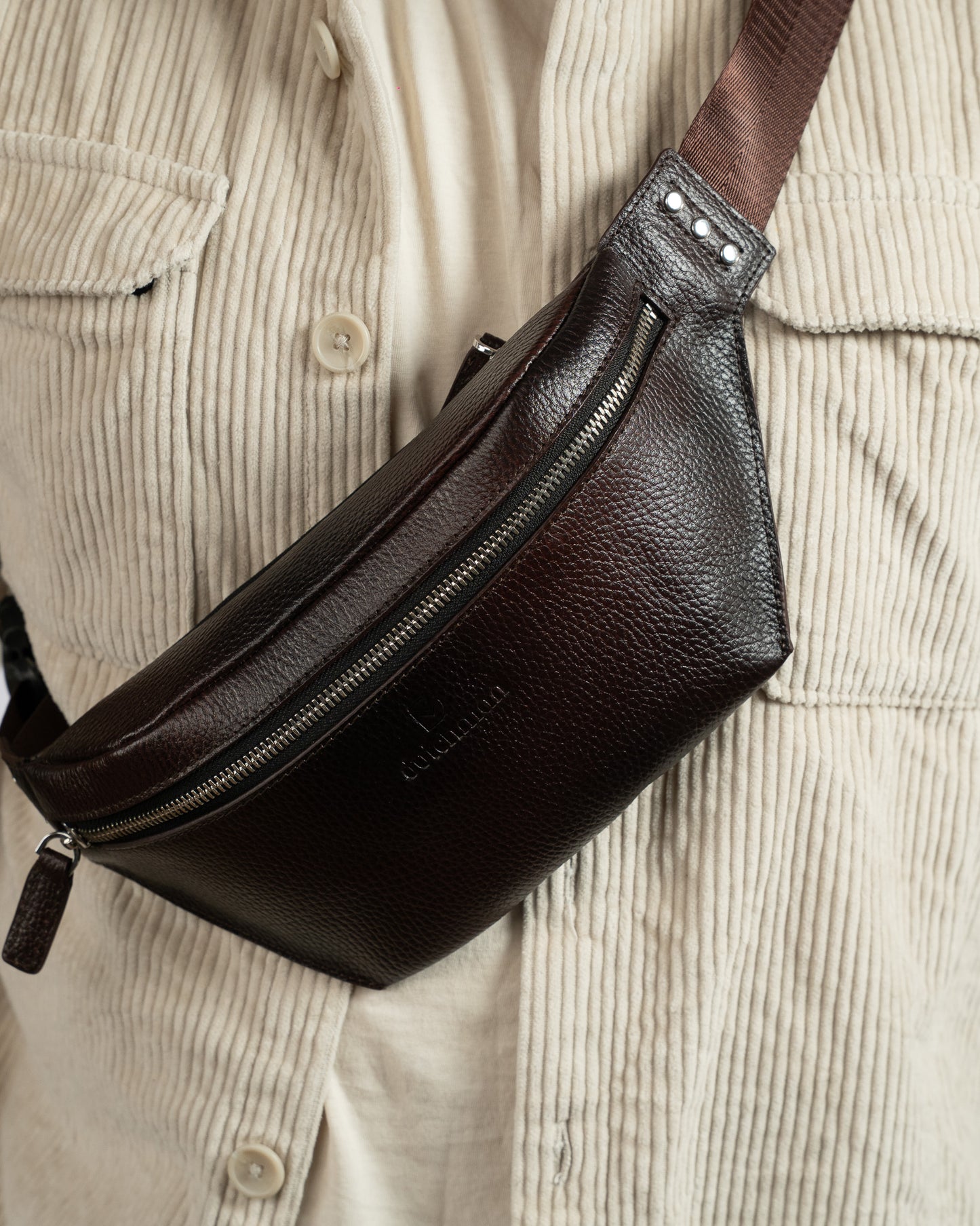 The Vault - Premium Fannypack By Dutchman ( Oxred )